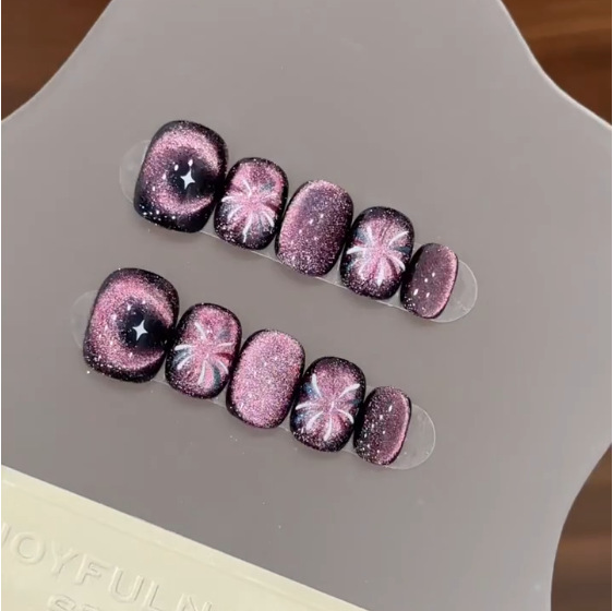 Press On Nail Set - 10個入り パープル ショート ラウンドヘッド つけ爪 キラキラ輝くキャッツアイ