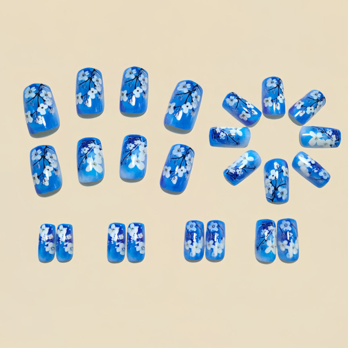 女性・女の子向けミディアムサイズのつけ爪 春夏の花柄 青・紫 - Press On Nail Set のレビューと価格