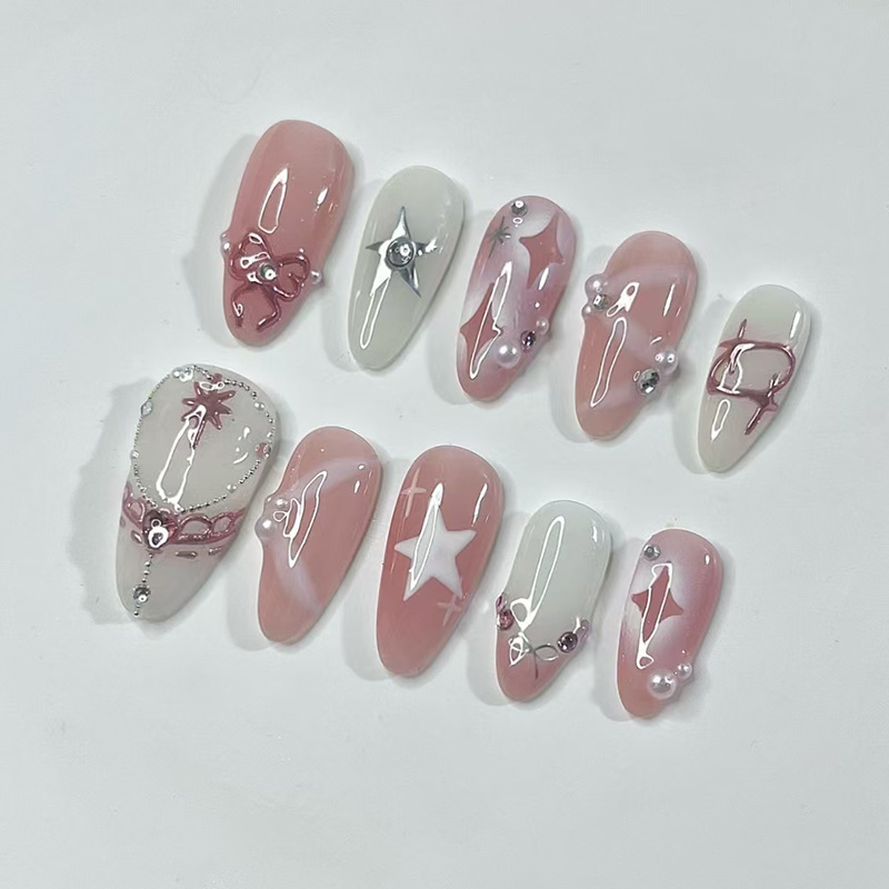 24枚入りショートアーモンドネイルセット、フルカバースターム - Nail Art Maroon のレビューと価格