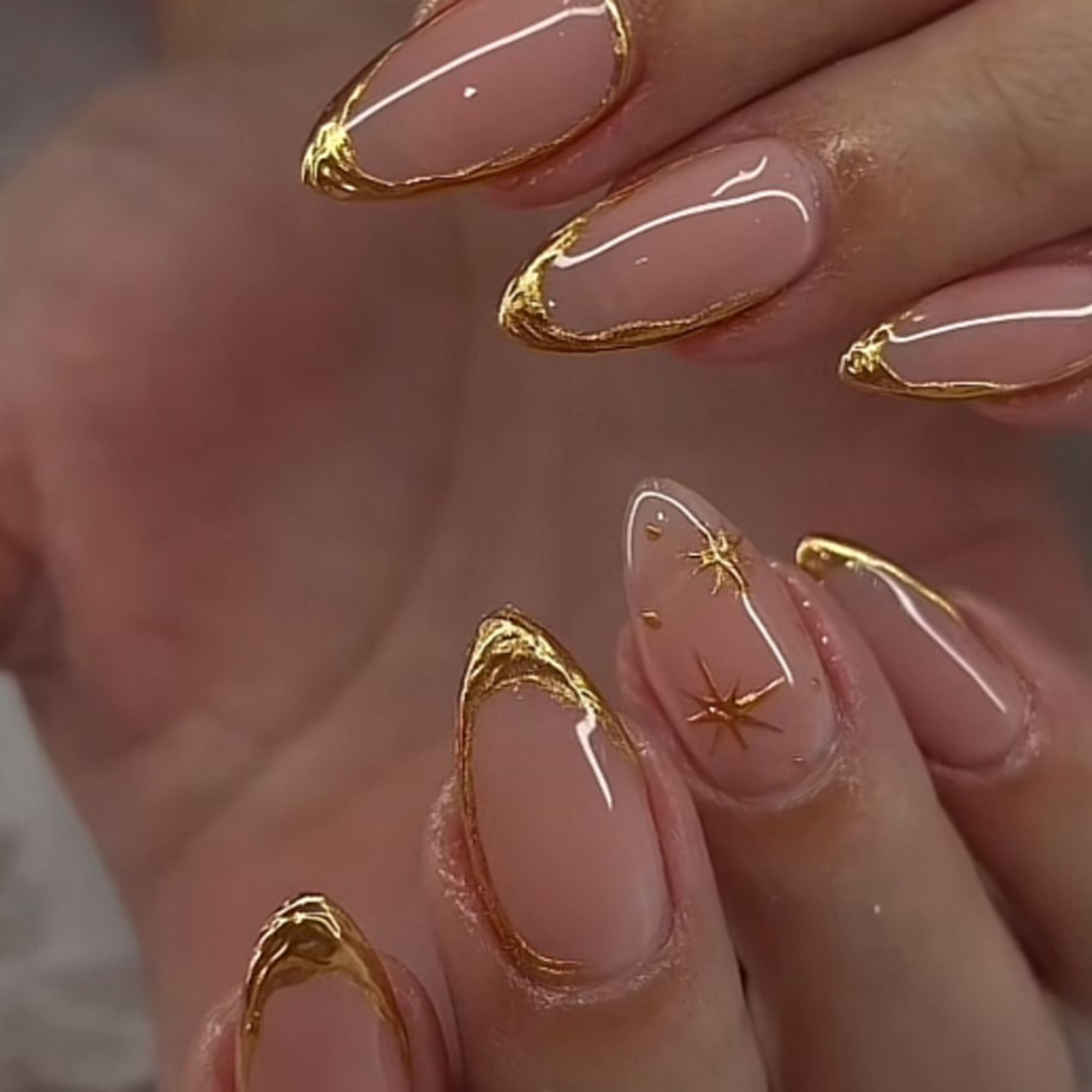 24枚入りショートアーモンドネイルセット、フルカバースターム - Nail Art Maroon のレビューと価格