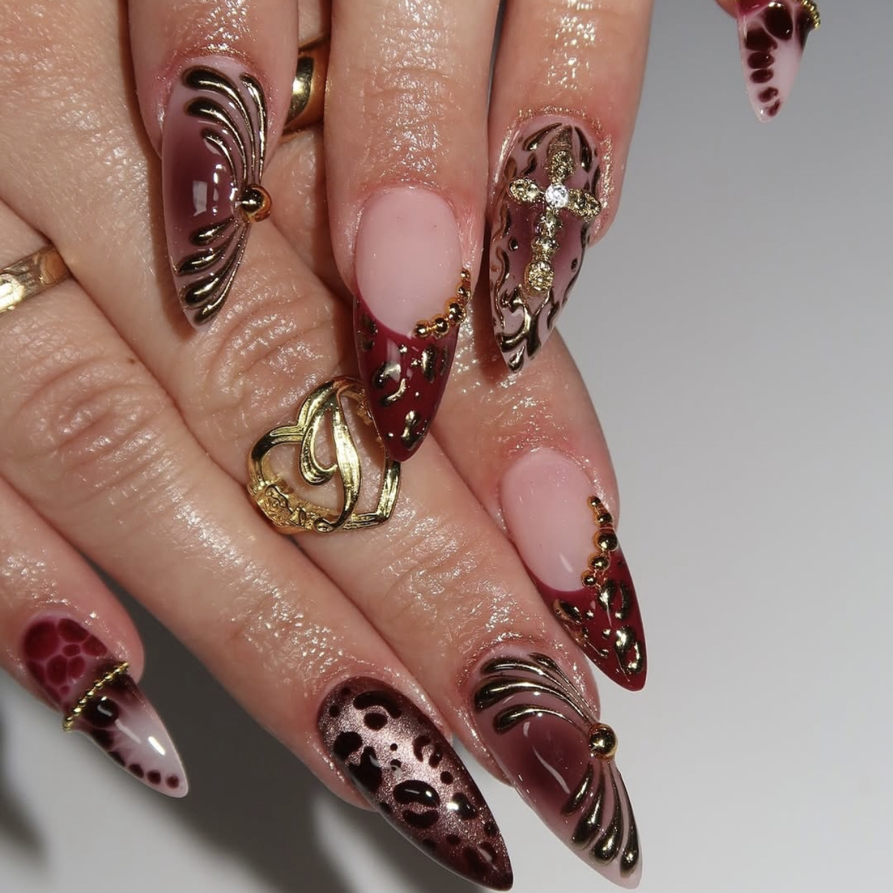 女性用ミディアムサイズのフェイクネイル、グラデーションコーヒ - Press On Nail Set のレビューと価格