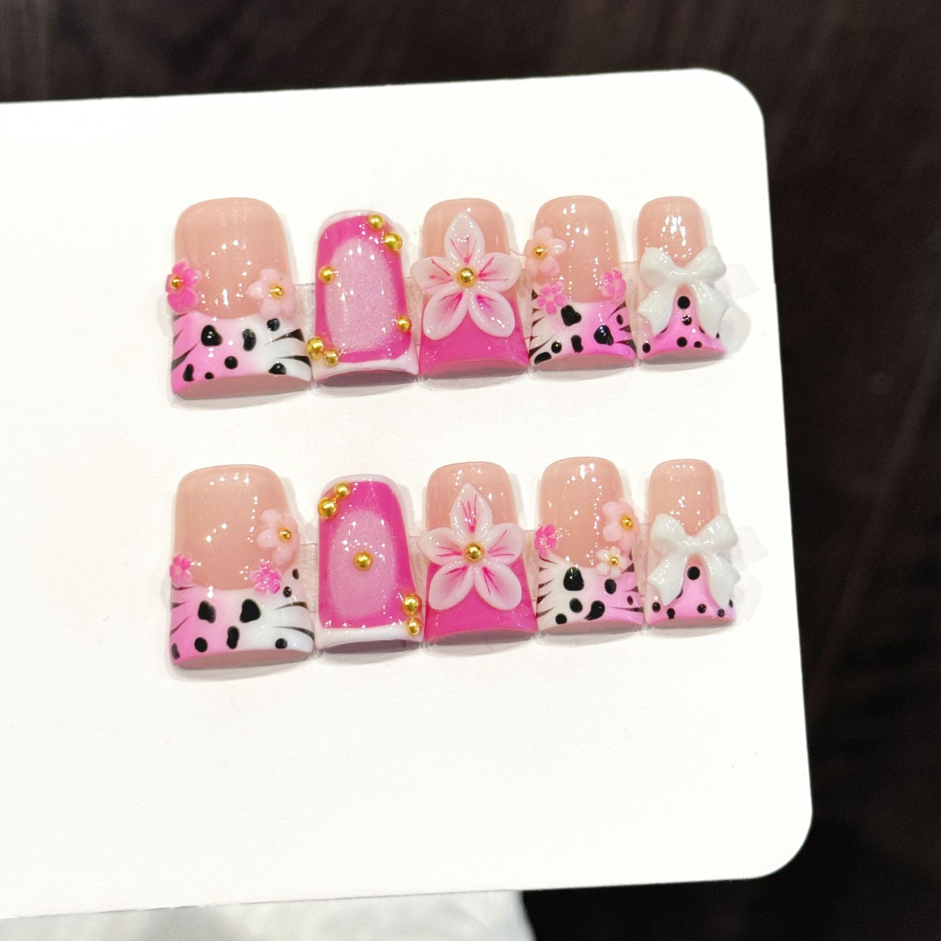 10個入り オーシャンスタイル フェイクネイル ダックビル  - Press On Nail Set のレビューと価格